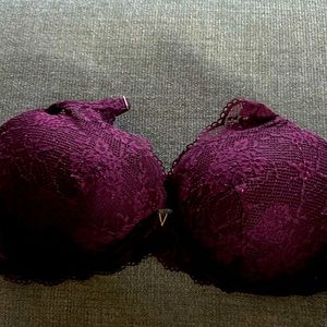 Victoria’s Secret 38 DD Plunge Bra